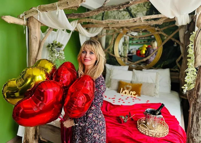 Apartment La Jungle Insolite, Spa, Ecran Cinema, Lit A Baldaquin King Size, Day Use, 10 Min Centre